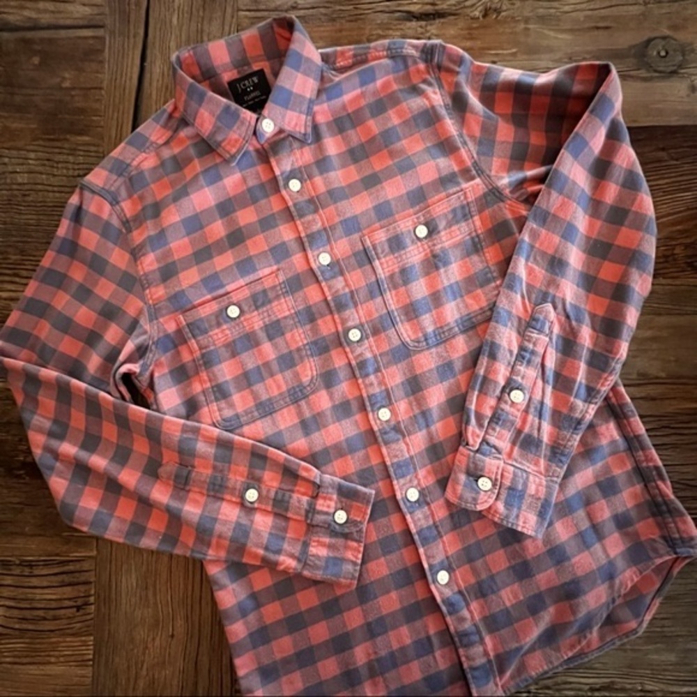 🍁 SALE J. CREW Flannel Shirt in Gray & Salmon Plaid